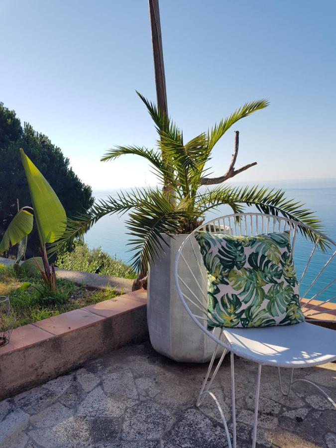 La Bouganvilla Charme & Relax Vista Mare Finale Ligure Exterior foto