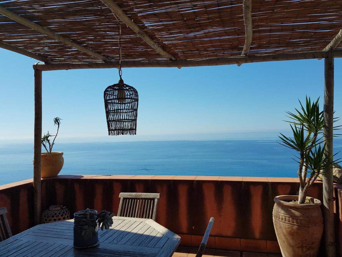 La Bouganvilla Charme & Relax Vista Mare Finale Ligure Exterior foto