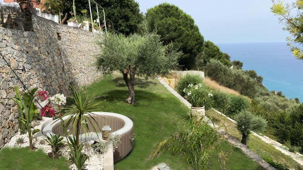 La Bouganvilla Charme & Relax Vista Mare Finale Ligure Exterior foto